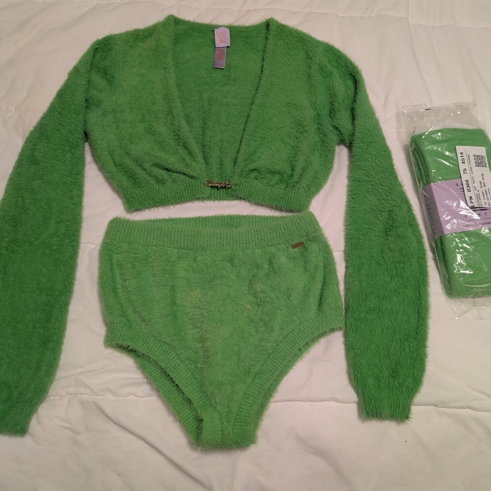 SavageXFenty Fuzzy Crop Top, High-Waist Bottom, NWT Thigh High Slipper Socks Set